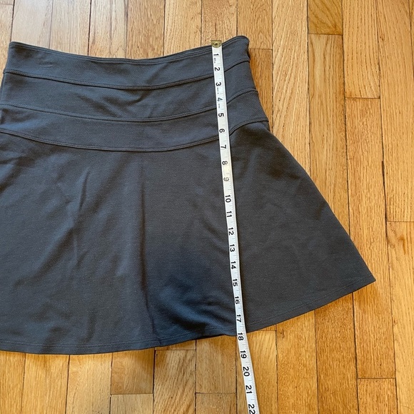 Athleta Women's Gray Skirt Size 4 - Picture 6 of 7